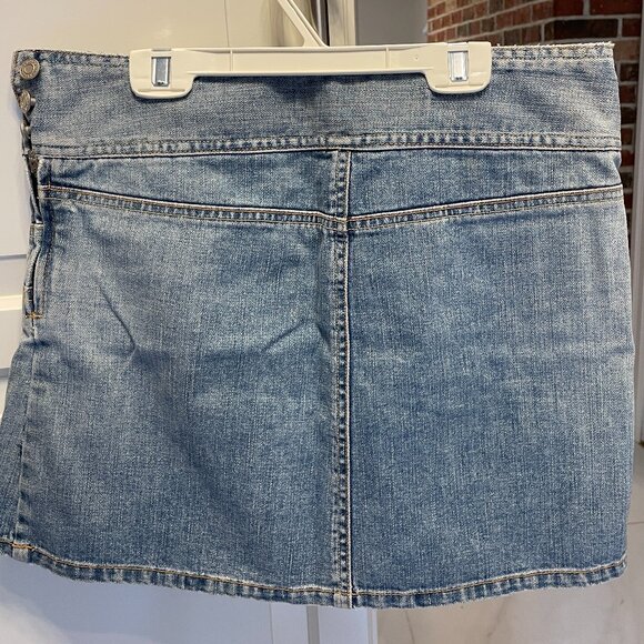 GAP Women mini jean skirt Sz 4 - Picture 2 of 7